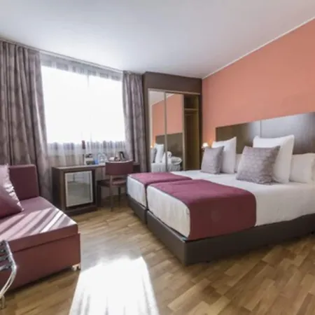 Szálloda Ronda Lesseps 4*