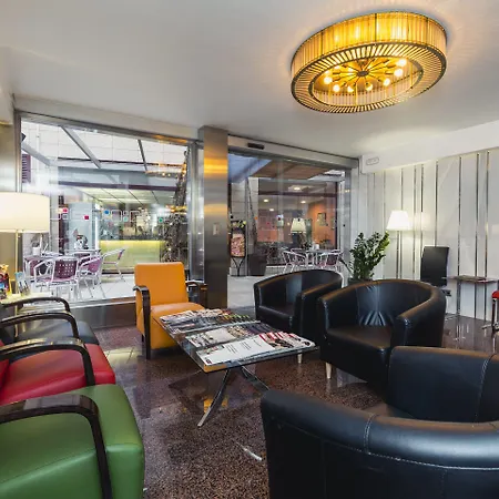 Hotel Ronda Lesseps 4*