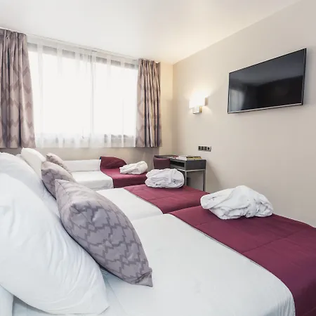 Ronda Lesseps Hotel