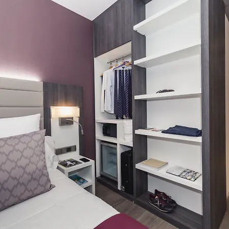 Ronda Lesseps Hotel 4*