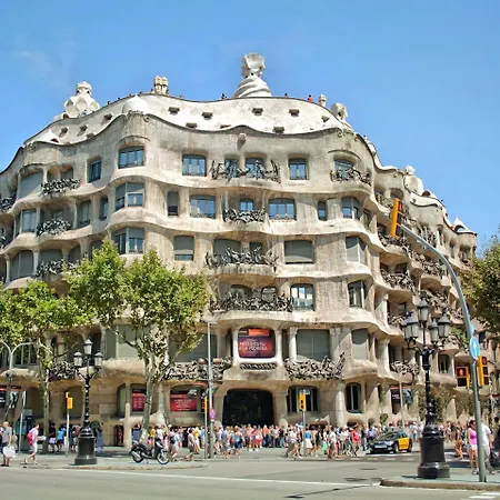 Hotel Ronda Lesseps 4*